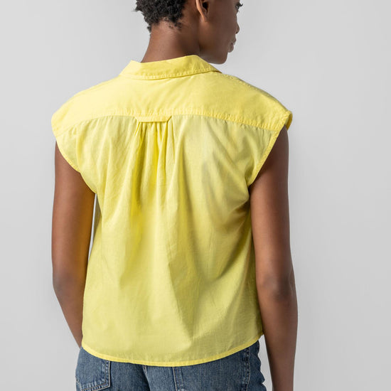 Short Sleeve Button Down in Lemon