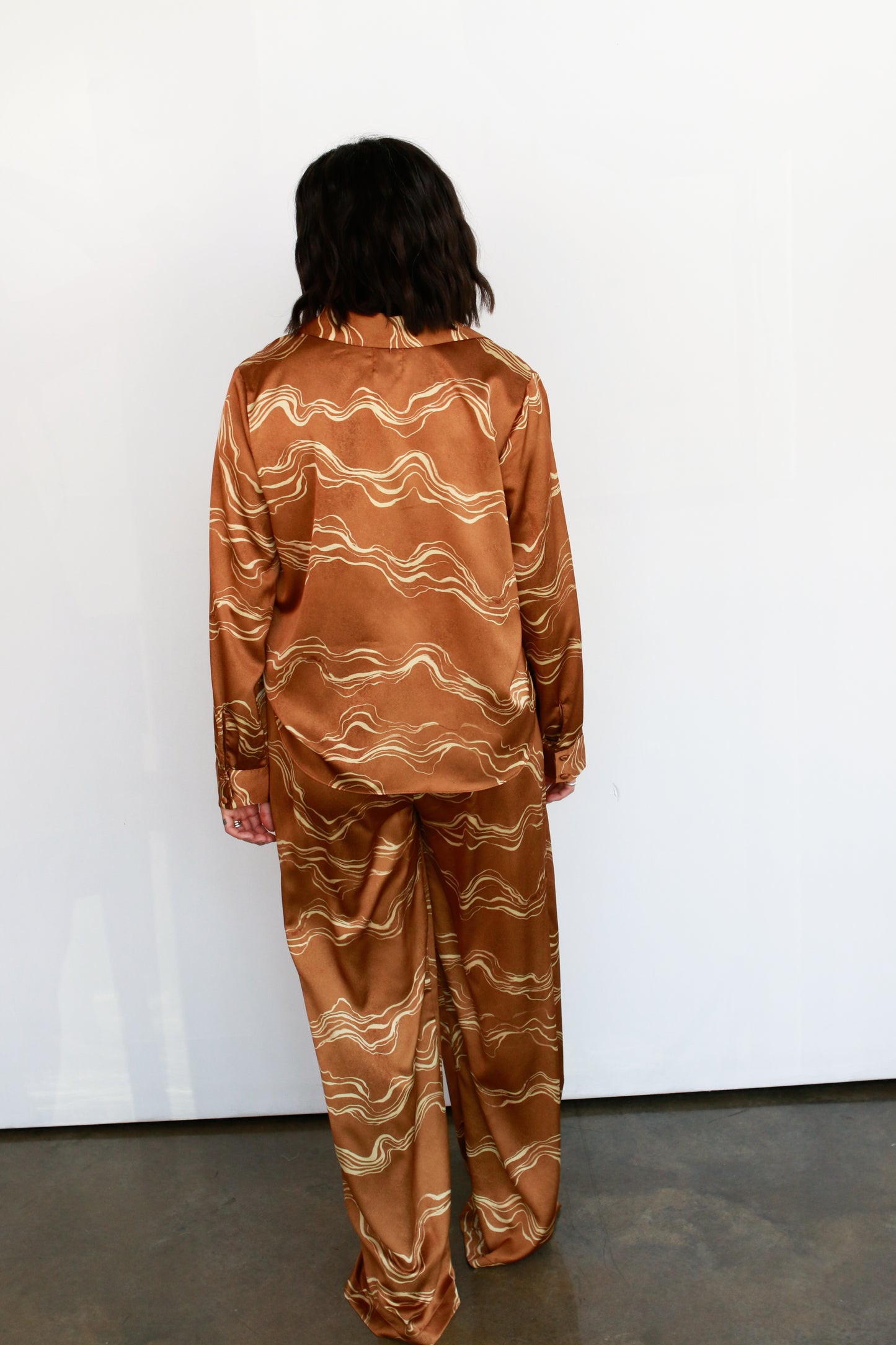Celine Top in Linear Wave