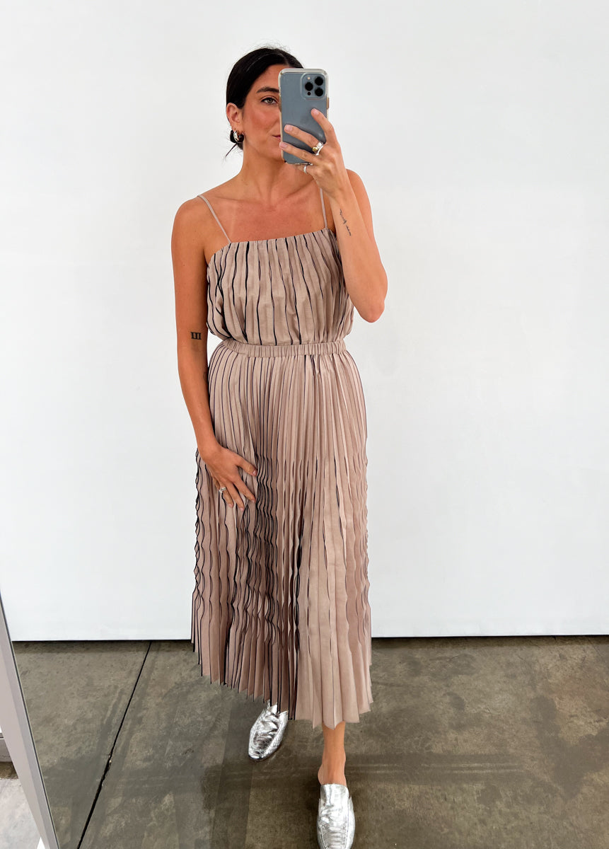 Gracyn Pleated Skirt Set