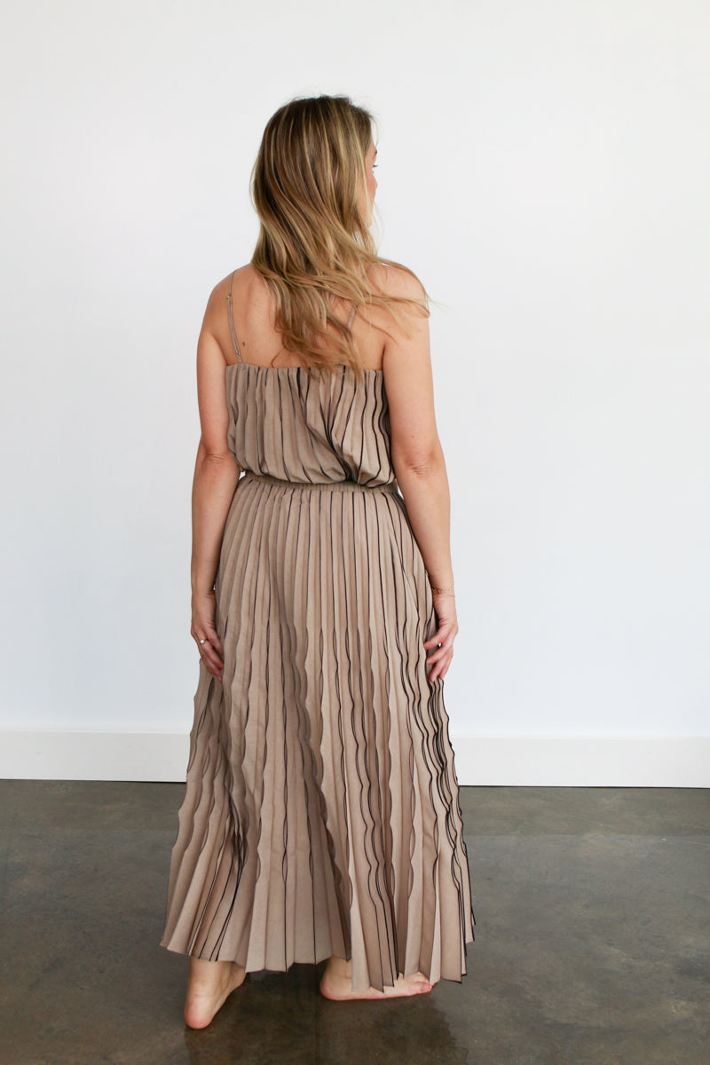 Gracyn Pleated Skirt Set