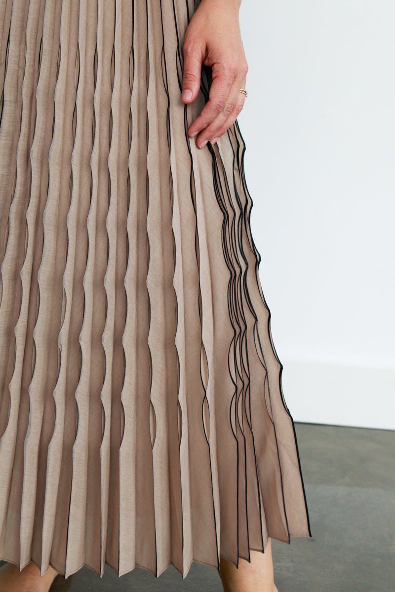 Gracyn Pleated Skirt Set