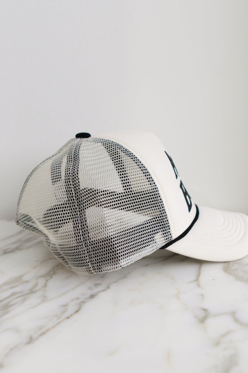 Après Beach Trucker Hat