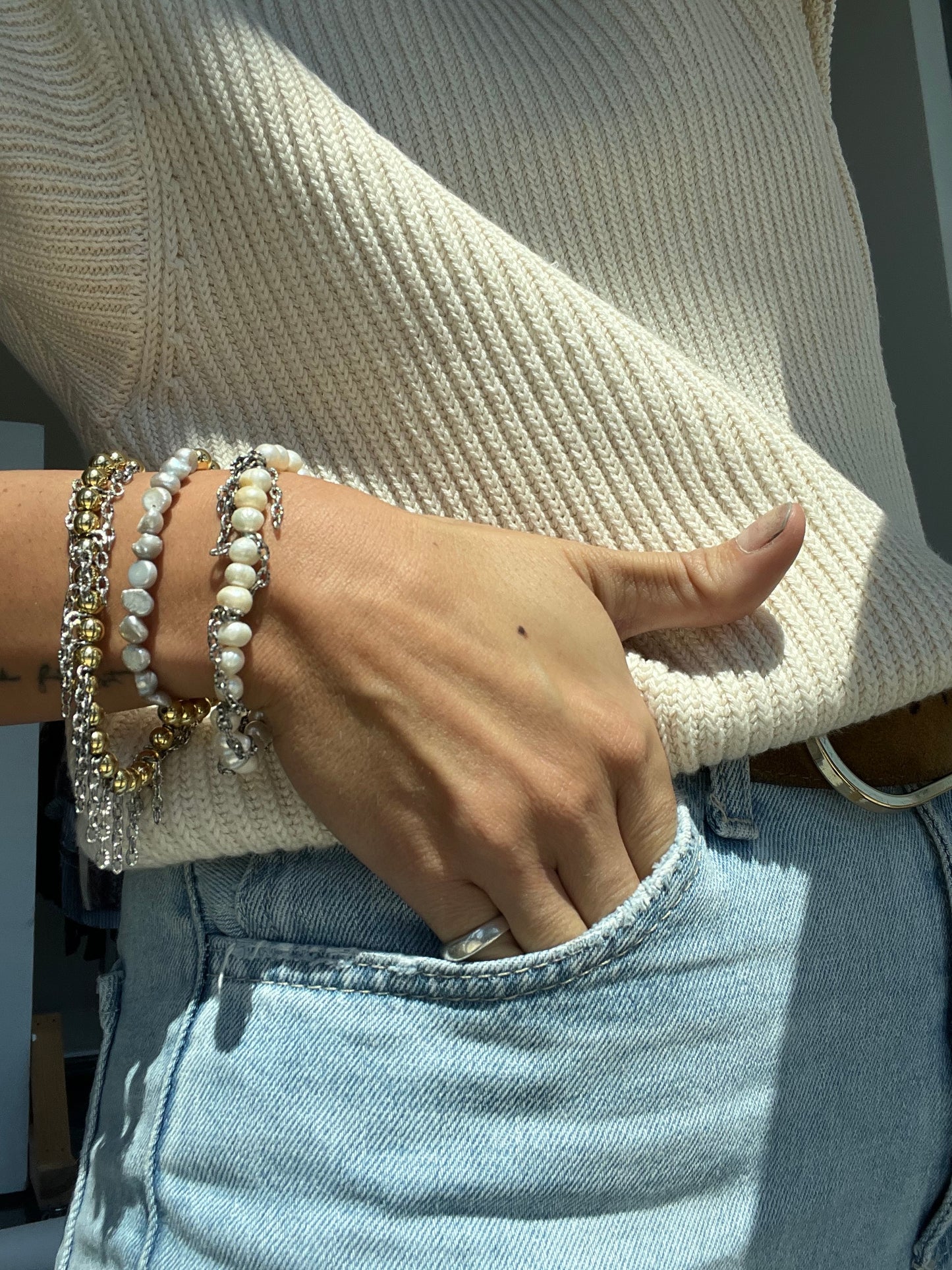 Gray Pearl Stretch Bracelet