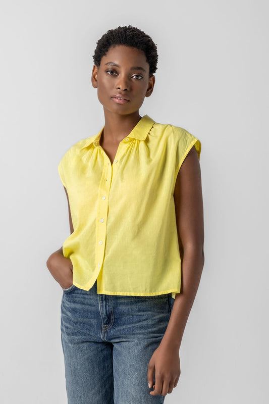 Short Sleeve Button Down in Lemon