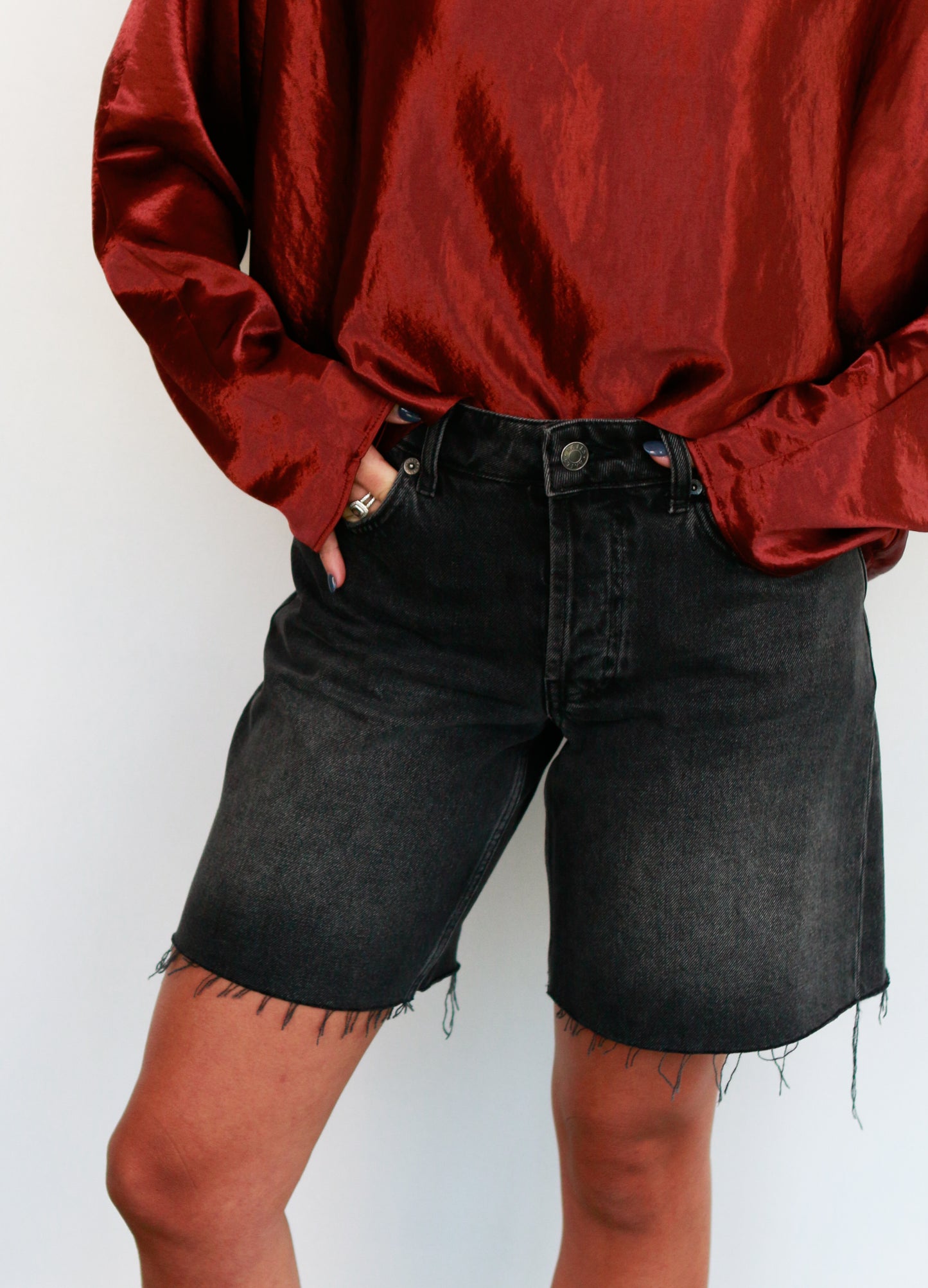 Beachwood Short in Black Smoke