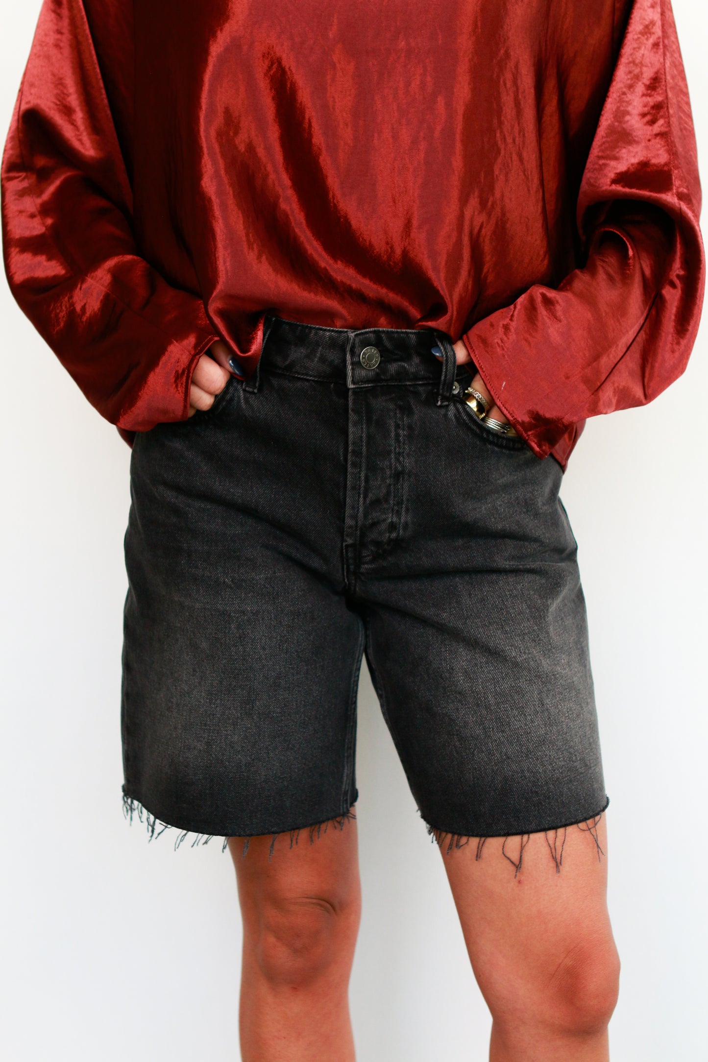 Beachwood Short in Black Smoke