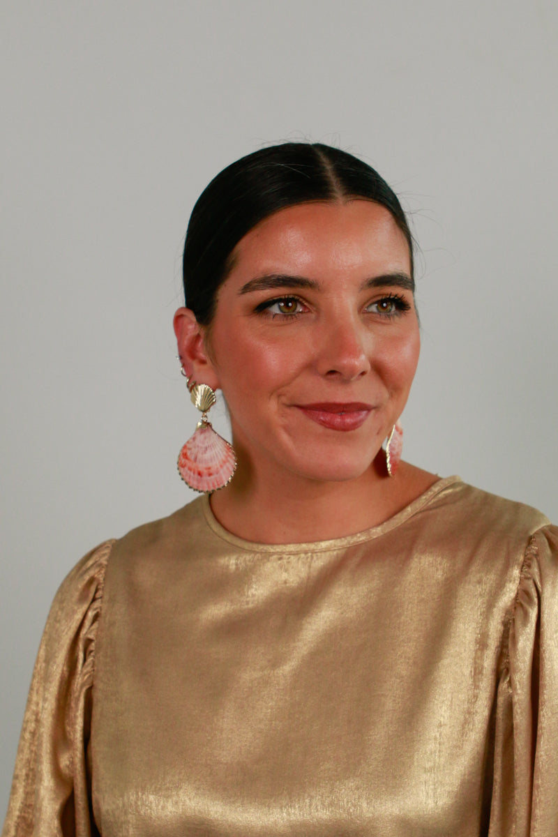 Gold Dipped Seashell Earrings (2 Color Options)