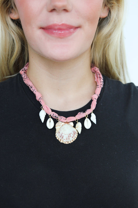 Natural Shells Bandana Necklace in Pink